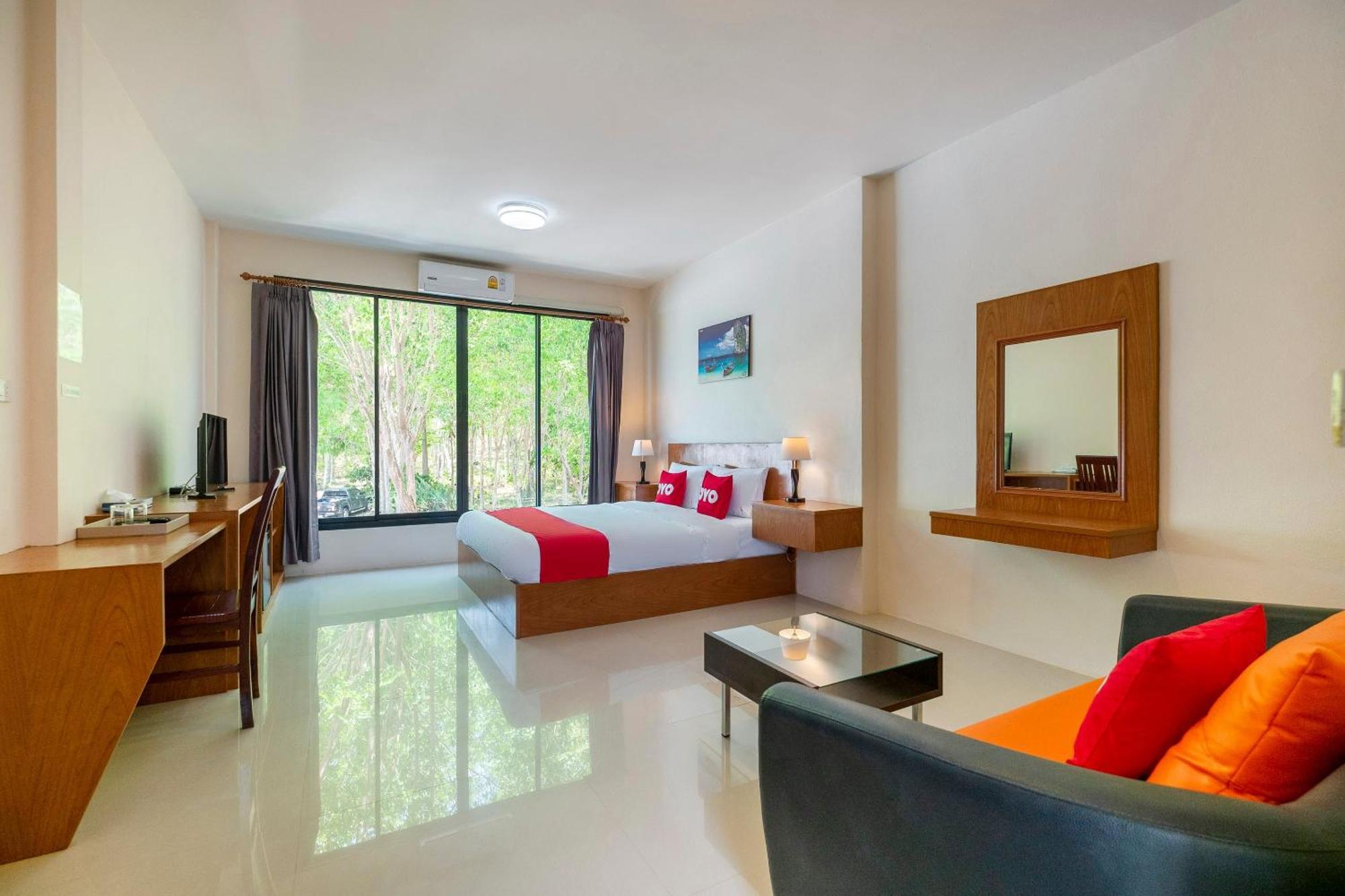Oyo 665 Sj House Hotel Krabi town Exterior foto